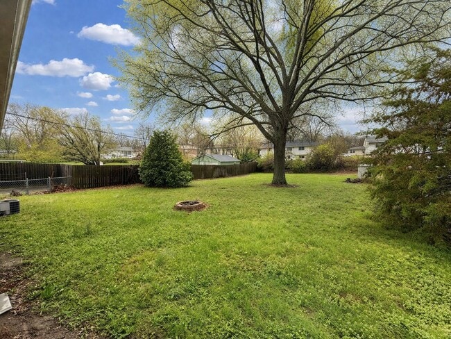 Building Photo - 211 Bourn Ave