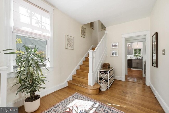 Building Photo - 3357 Stuyvesant Pl NW