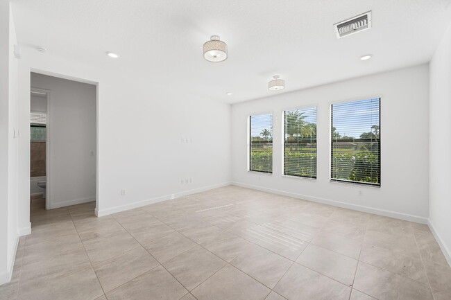 Building Photo - 3270 Dunning Dr