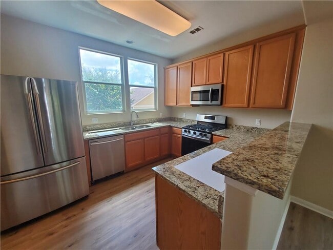 Building Photo - 435 McGarity