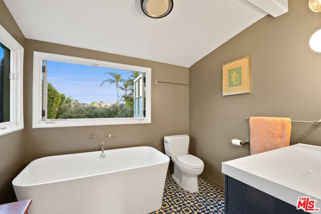 Building Photo - 6717 Whitley Terrace