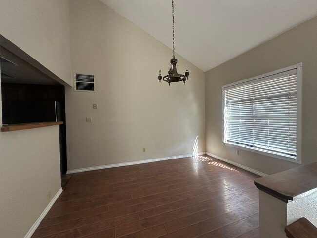 Building Photo - Elegant 4-Bedroom, 3-Bath Home in Prime Cul-de-Sac Location