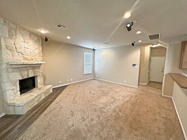 Building Photo - BEAUTIFUL 3 BD/2.5 BA IN SCHERTZ READY FOR...
