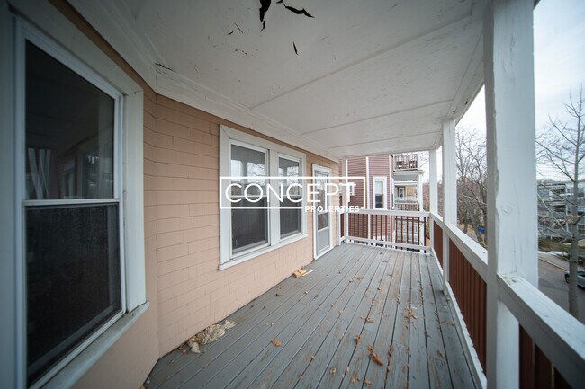 Building Photo - 92 Browne St