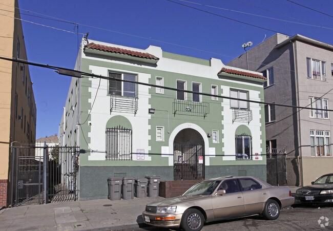 Building Photo - Casa Madrone