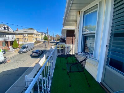 Building Photo - 100 W Adams St