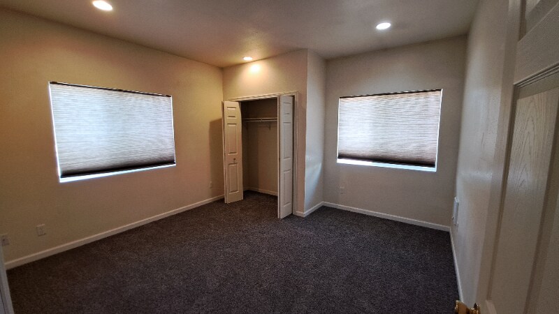 Building Photo - 101 Center St