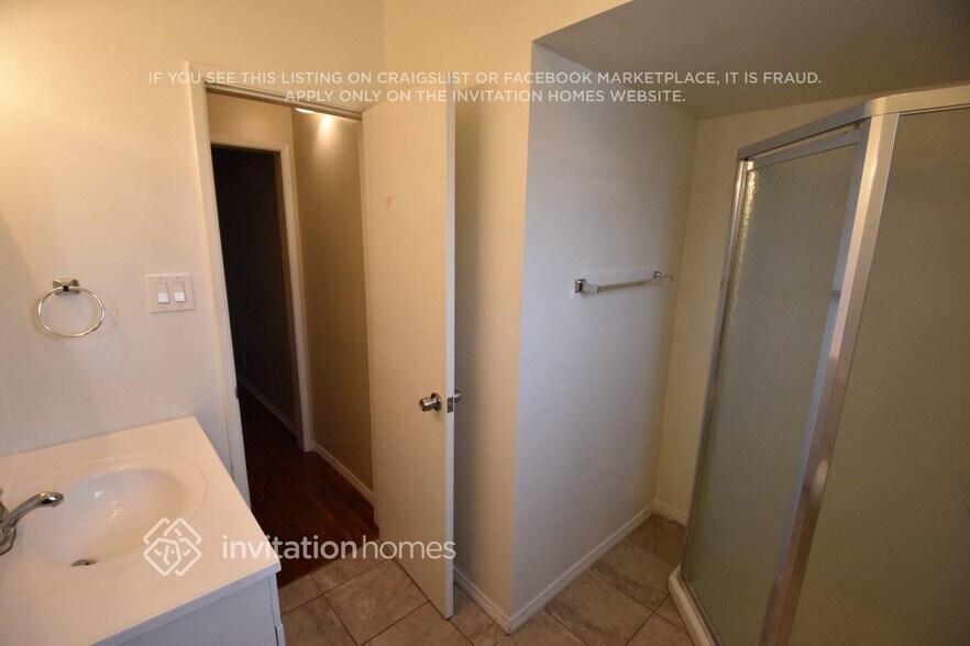 Building Photo - 3454 W 76th St