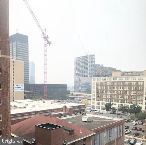 Building Photo - 2101-17 Chestnut St