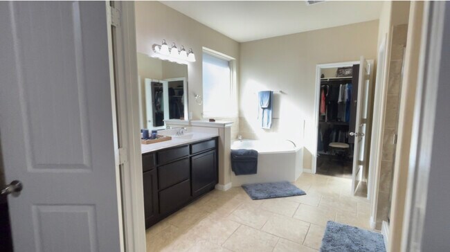 Building Photo - 12643 Jamestown Crossing Ln