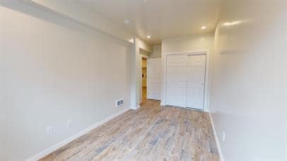 Building Photo - 1 BR + Bouns Room / 1BA in Outer Richmond.