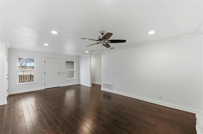 Building Photo - 1909 Crooked Ln