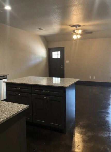 Building Photo - 399 Co Rd 3383