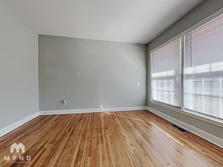 Building Photo - 4010 Crestridge Dr