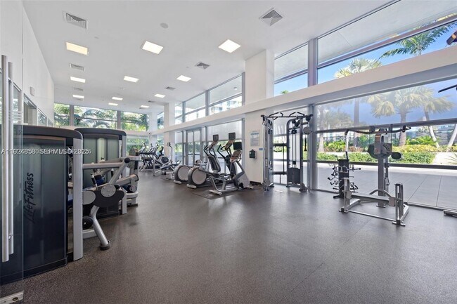 Building Photo - 2950 NE 188th St