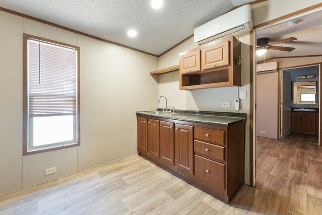 Building Photo - 720 Pritchett Ln