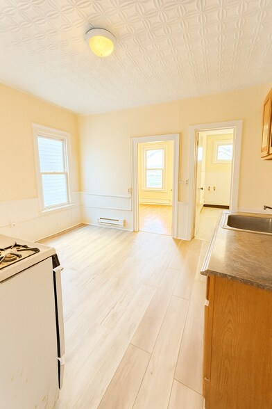 Building Photo - 107 2nd Ave