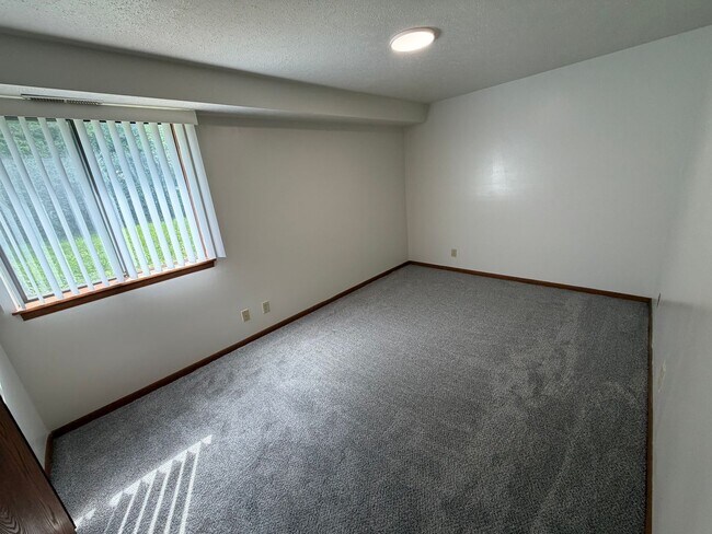 Building Photo - 2207 Spansail Dr