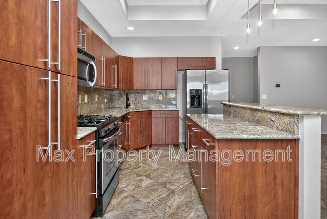 Building Photo - 640 S 50th St