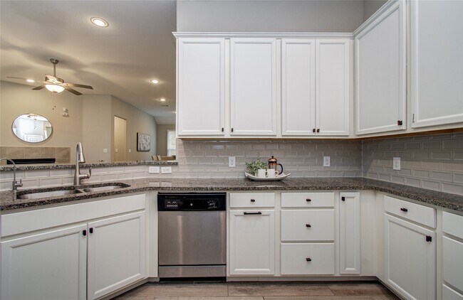 Building Photo - 19029 Villa Ln