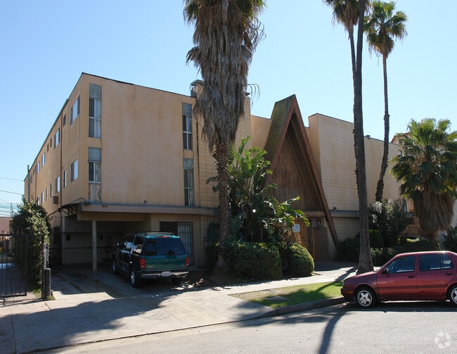 822 N Mariposa Avenue - 822m