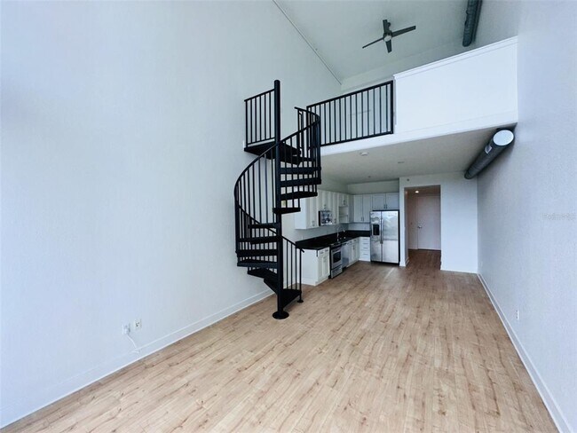 Building Photo - 150 E Robinson St
