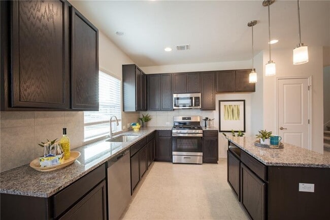 Building Photo - 9109 Looksee Ln