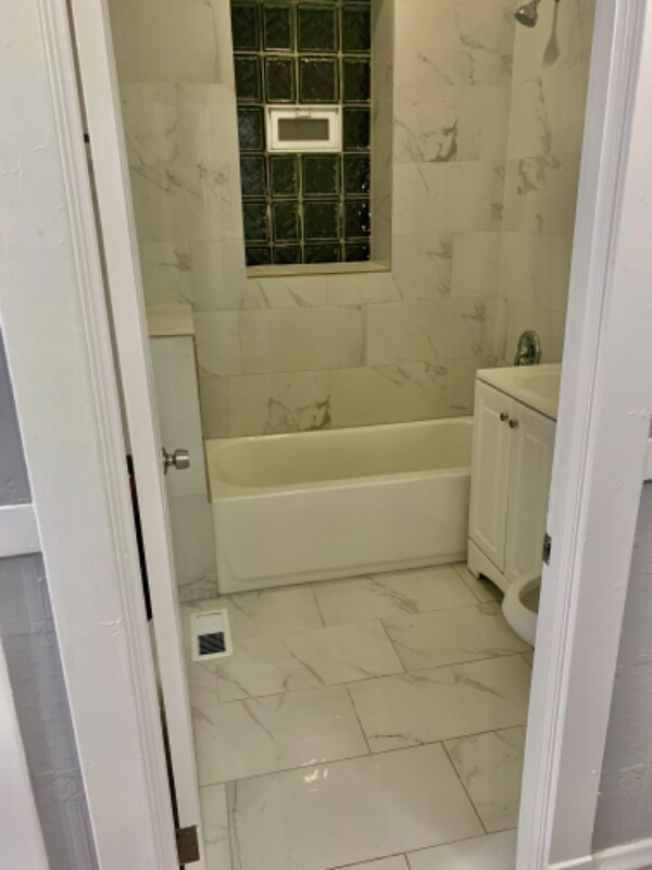 Building Photo - 6629 S Green St