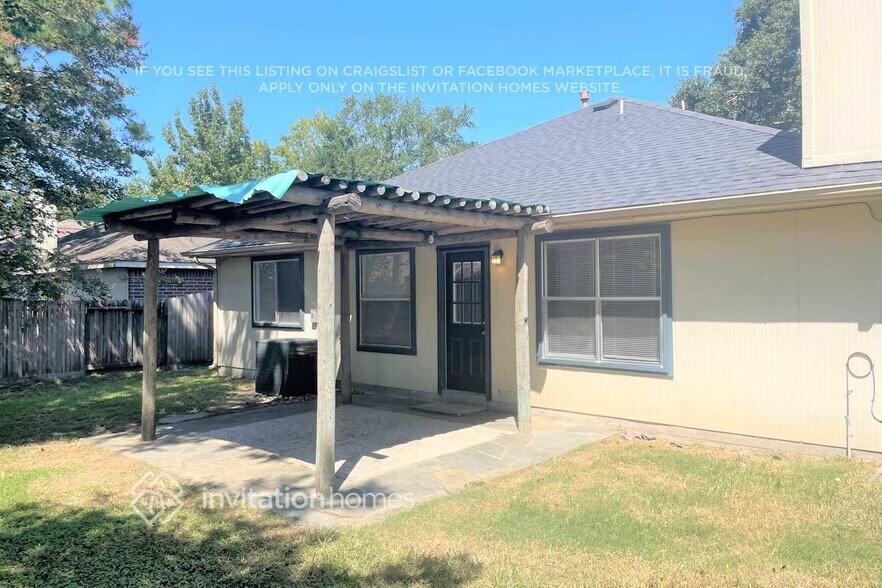 Building Photo - 16127 Kelley Green Ct