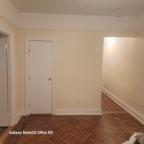 Building Photo - 514 77th St