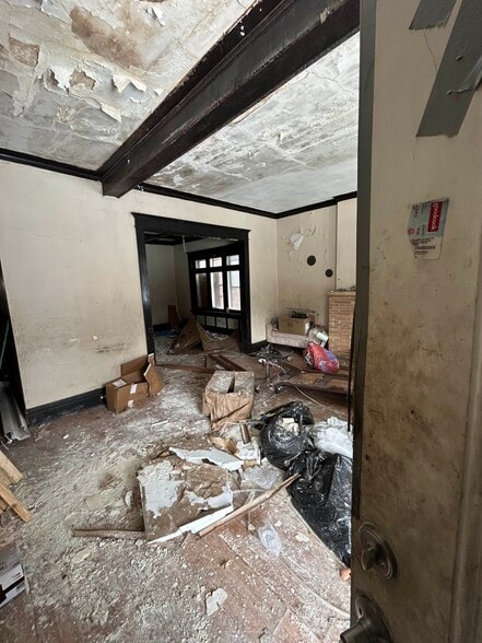 Building Photo - 1337 Walton Ave