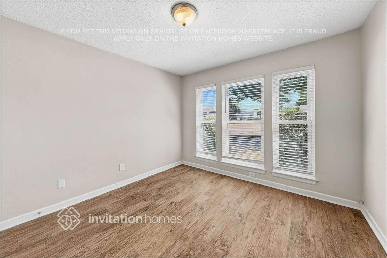 Building Photo - 5345 Colonial Dr