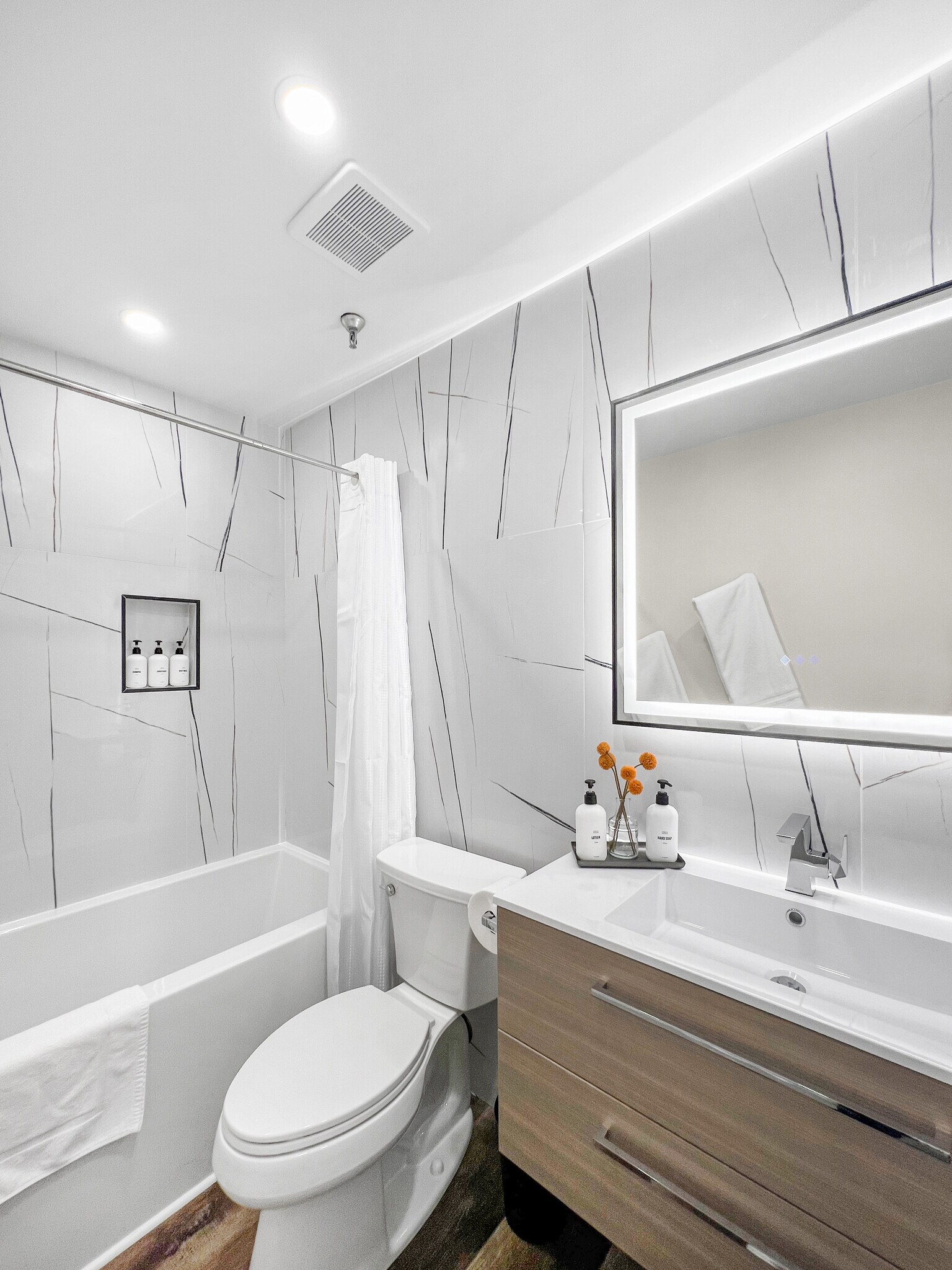 Building Photo - 1385 Lowell Ave