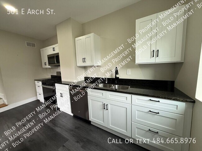 Building Photo - 501 E Arch St