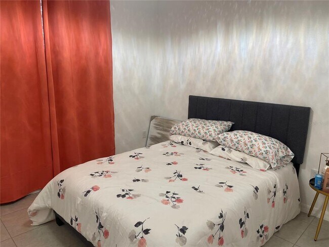 Building Photo - 1536 Pines End Pl