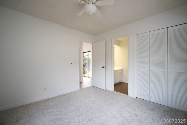 Building Photo - Newly Renovated 3 BD/2 BA Home with 2 Car ...