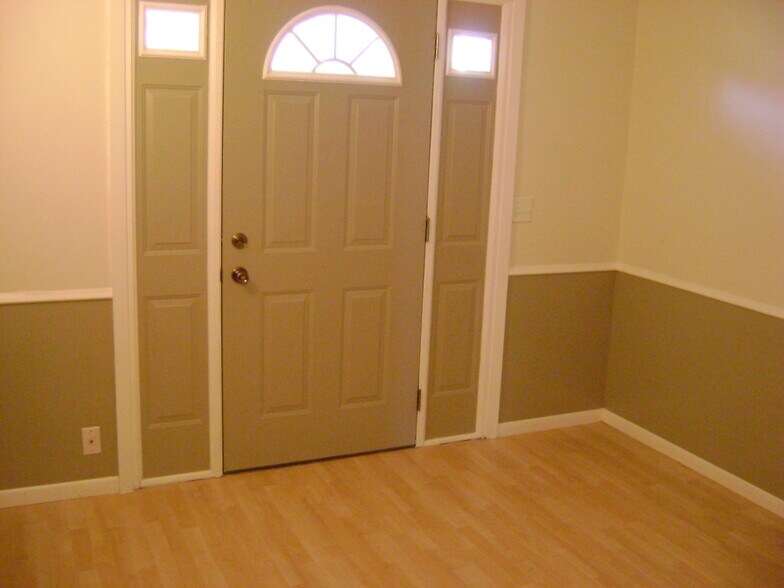 3rd room, downstairs- private back door - 2233 5th Ave, NE
