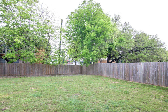 Building Photo - Aspen Park West - 2818 Aspen Meadow, San A...