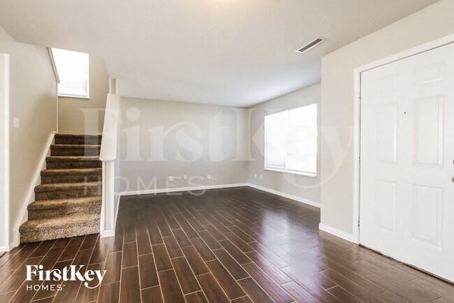 Building Photo - 1698 Salina Dr