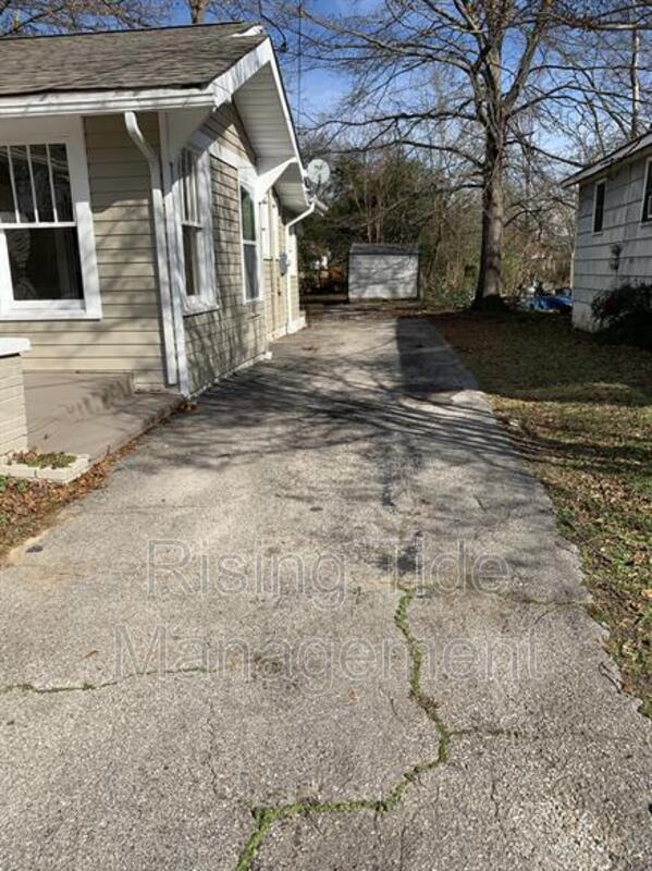 Building Photo - 225 75th St N