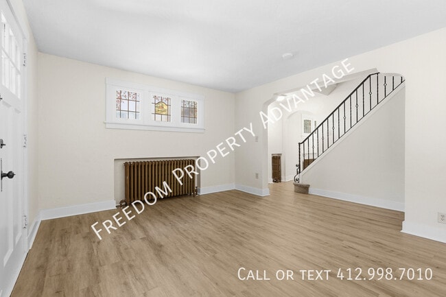 Building Photo - 761 Shady Dr E