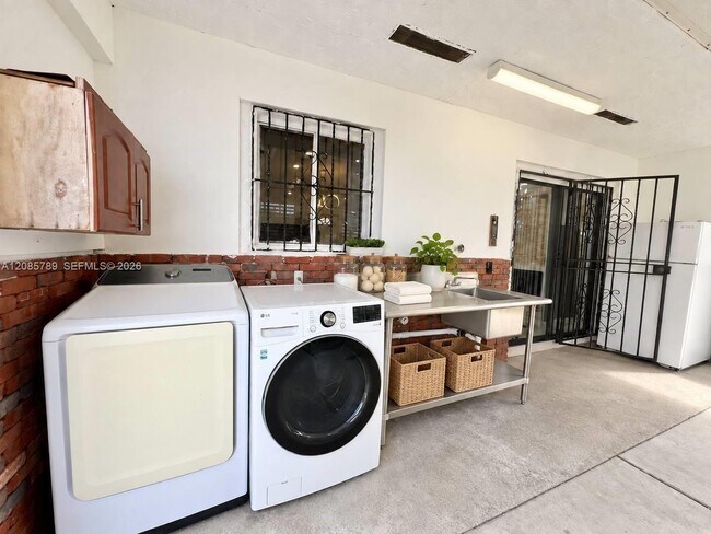Building Photo - 3810 NW 197th Terrace