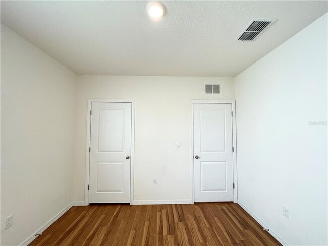 Building Photo - 35759 Sunflower Hl Dr