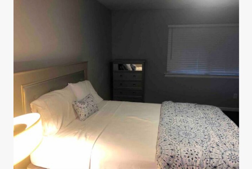 Building Photo - 3834 Kensingwood Trce