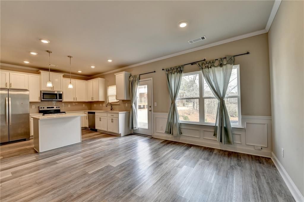 Building Photo - 217 Rockfern Ter