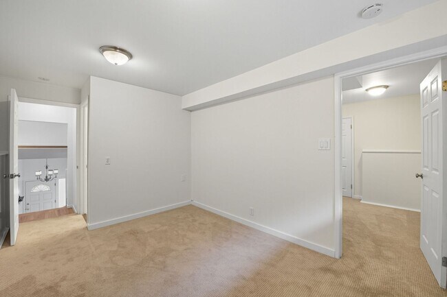 Building Photo - 805 Foerster St
