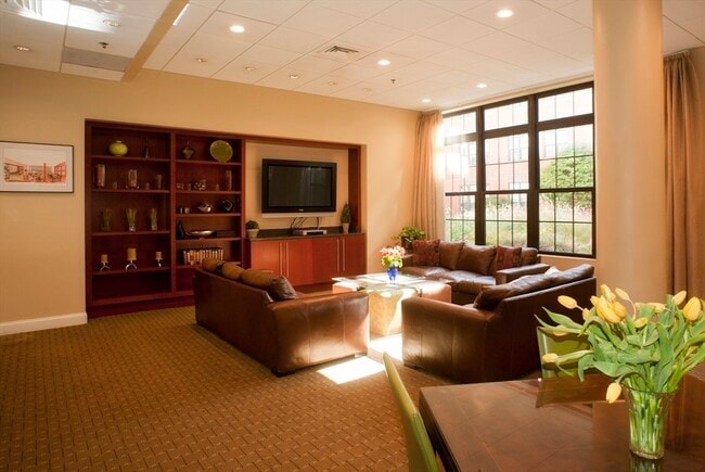 Building Photo - 29 Otis St