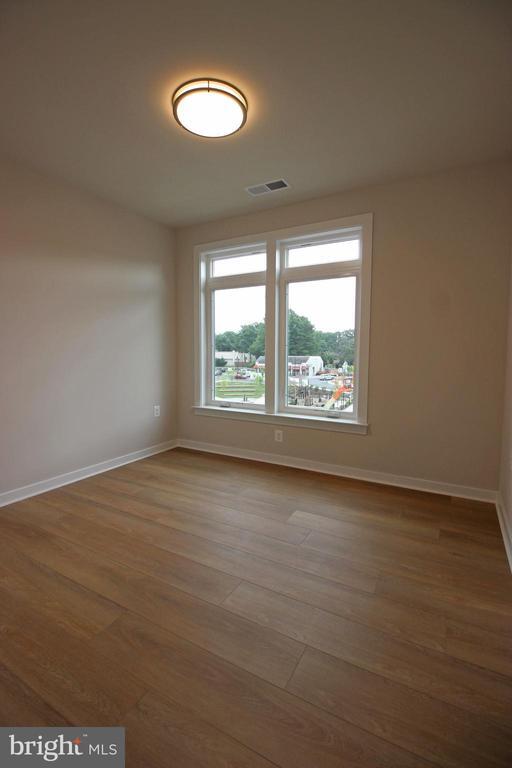 Building Photo - 1669 Bandit Loop
