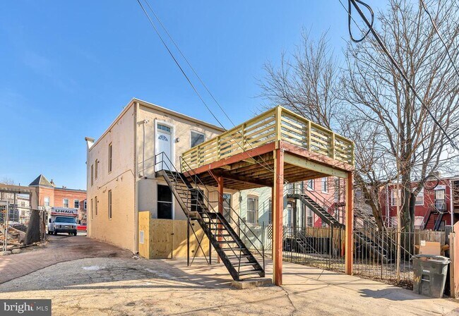 Building Photo - 1712 3rd St NW