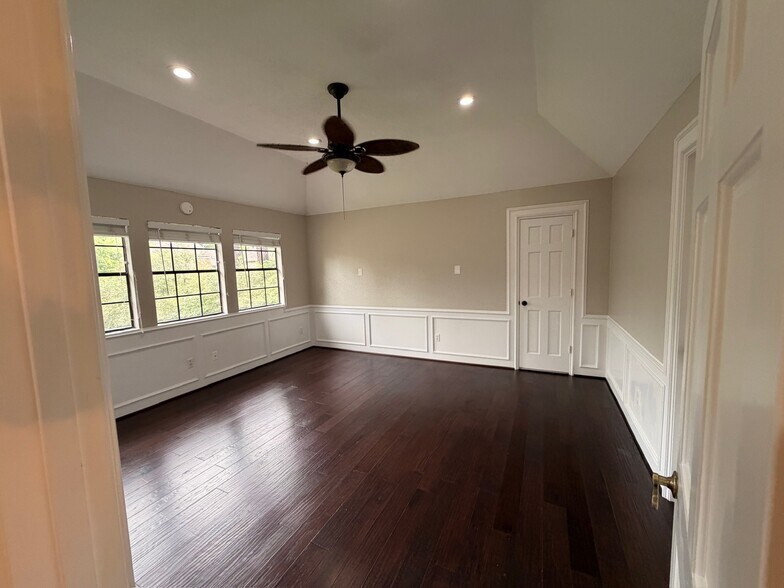 Building Photo - 6035 Spring Creek Grove Ln